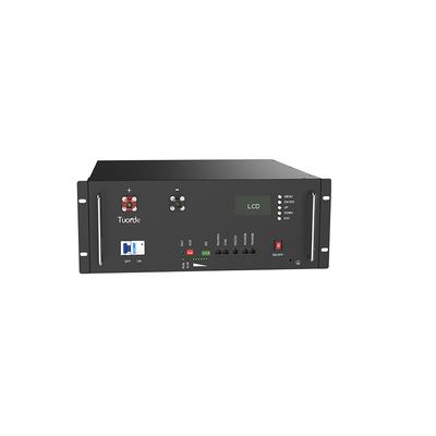 랙에 장착된 리?? 배터리 5KWH